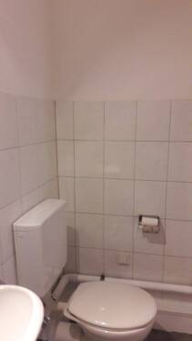Bad EG li - Mehrfamilienhaus, Wohnhaus mit 360,00 m&sup2; in Püttlingen zum Kaufen