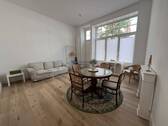 Gemütlicher Wohn- und Essbereich - 2 Zimmer Etagenwohnung in Heidelberg