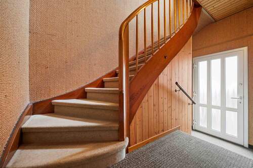 Treppenaufgang zum OG - 