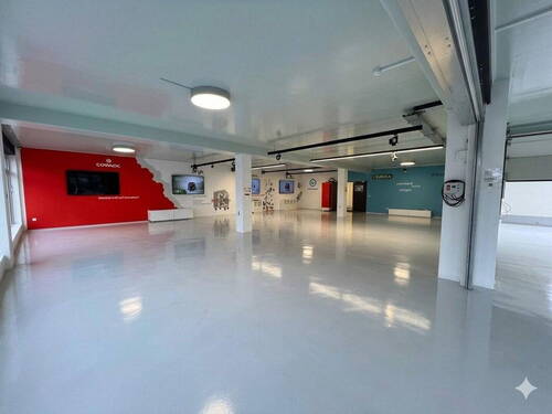 showroom - 