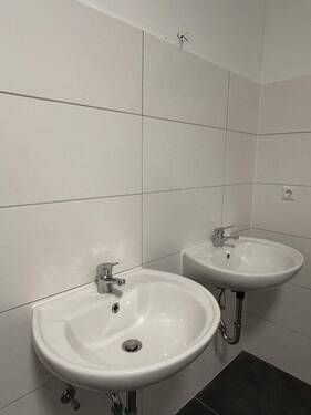 2 Waschbecken im Bad - 