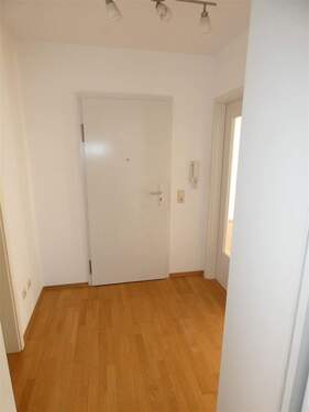 Diele - Etagenwohnung mit 56,00 m² in Neustadt zur Miete