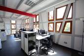 Fix- und Flexdesks - Historisches Fachwerkbüro in der Altstadt Sindelfingens - 1 Person, 247 Zugang