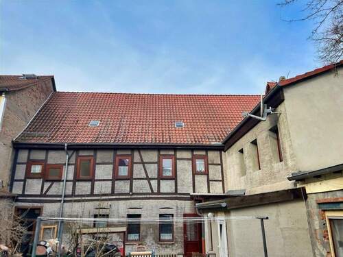 Hofansicht - 1 Zimmer Mehrfamilienhaus, Wohnhaus in Buttstädt