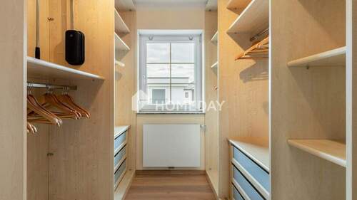 1. OG Ankleidezimmer 2 - 