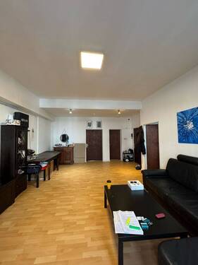 Wohn- und Esszimmer - Wohnung zur Miete - 590,00&nbsp;EUR Kaltmiete,