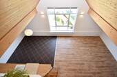 Blick vom Spitzboden in das Dachstudio - 