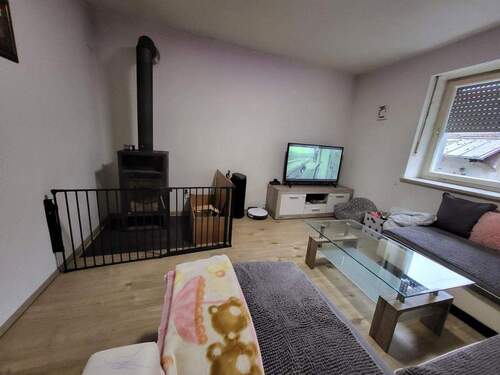 Bild 1 - Wohnung in Bauernhaus - 420,00&nbsp;EUR Kaltmiete, ca.&nbsp; 50,00&nbsp;m&sup2;&nbsp;Wohnfl&auml;che