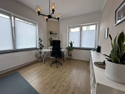 Büro - Einfamilienhaus mit 125,00 m&sup2; in Lage zum Kaufen