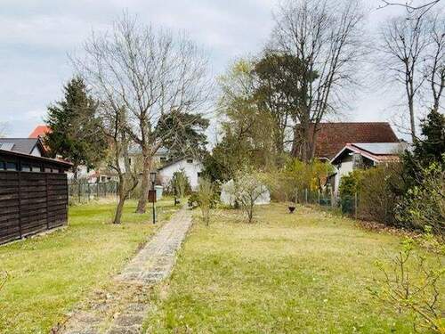 Baugrundstück - Schönes Baugrundstück in ruhiger grüner Siedlungslage