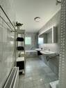Tageslichtbad mit Dusche - 
