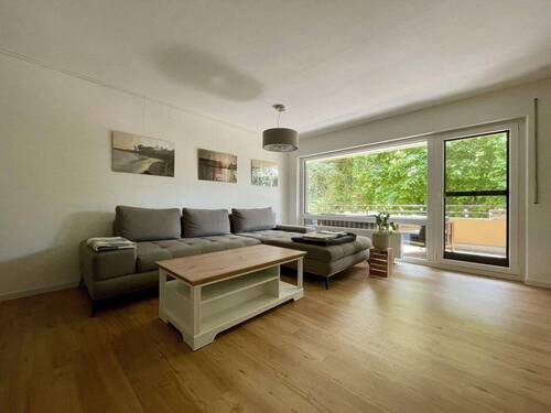 Wohnzimmer - 4 Zimmer Etagenwohnung zum Kaufen in Ludwigsburg