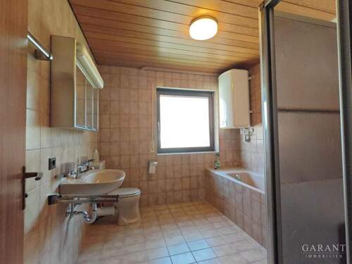 Badezimmer Ansicht2 - 