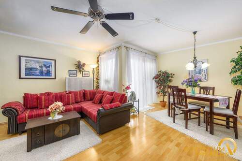 Wohn- und Esszimmer - 3 Zimmer Etagenwohnung zum Kaufen in Ingolstadt