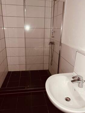 Bad - Etagenwohnung mit 79,00 m&sup2; in Ludwigshafen zur Miete