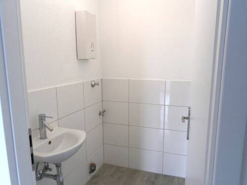 Waschraum / Gäste-WC - 