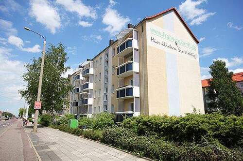 Straßenansicht - 2 Zimmer Etagenwohnung in Halle (Saale)