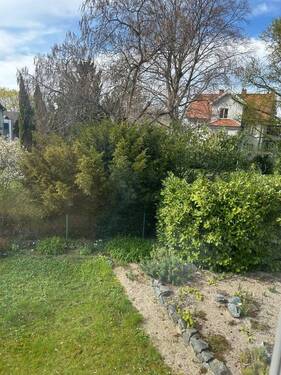 Gartenanlage - 2 Zimmer Etagenwohnung zur Miete in Seeheim-Jugenheim