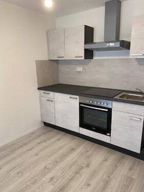 Küche-Ofen - 3 Zimmer Etagenwohnung zur Miete in Schillingsfürst