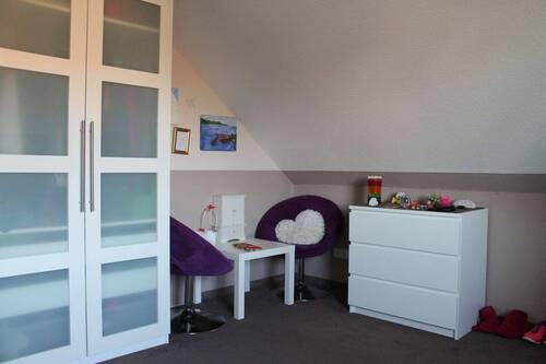 Zimmer 2 - 