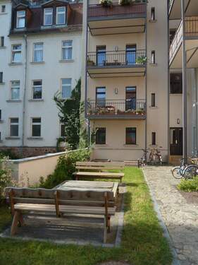 Außenanlage - Ansicht 1.JPG - 3 Zimmer Etagenwohnung zum Kaufen in Leipzig