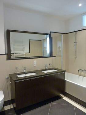 Badansicht.JPG - 3 Zimmer Etagenwohnung in Leipzig