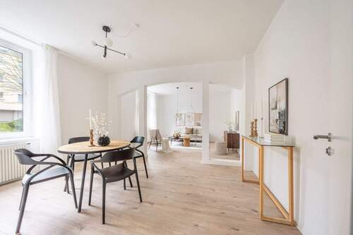 Wohn/Essbereich - Wohnkomfort im Erdgeschoss - 4-Zimmer-Wohnung mit Charme