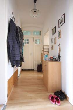 Flur - Etagenwohnung mit 74,00 m&sup2; in Rathenow zur Miete