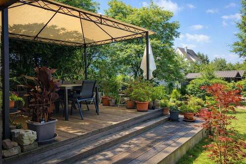 Gartenpavillon im Grünen - 