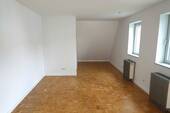 Wohnbereich - 2 Zimmer Etagenwohnung in Leverkusen