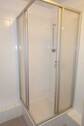 Bad mit Dusche - 