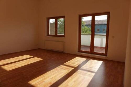 Wohnzimmer - 2 Zimmer Etagenwohnung in Trebbin