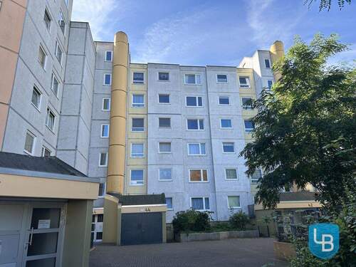 Das Wohngebäude - 3 Zimmer Etagenwohnung zum Kaufen in Kiel