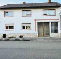 Zweifamilienhaus in bevorzugter Lage von Oberhausen (Feldrandlage) - Oberhausen-Rheinhausen