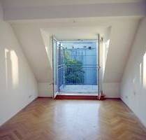 Gepflegte 3-Zimmer-Dachgeschoss-Wohnung mit Balkon in München-Ludwigvorstadt