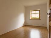Zimmer 2 frisch renoviert - 