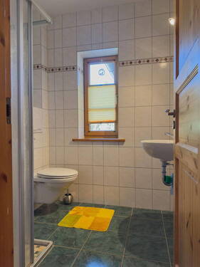 Gästebad mit Dusche - 