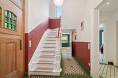 Treppenhaus - 6 Zimmer Reihenendhaus zum Kaufen in Mönchengladbach