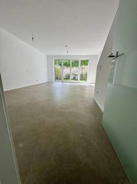 Offener Wohn-Essbereich - 6 Zimmer Reihenmittelhaus zur Miete in Düsseldorf
