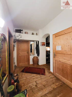Flur OG Haupthaus - 