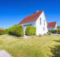 Gepflegtes Einfamilienhaus mit schönem Garten, voll unterkellert, neue Heizung - sofort bezugsfertig - Riekofen Taimering