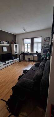 Wohnzimmer - Großzügige 2 Zimmer Wohnung in Sangerhausen zu vermieten