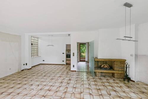 Wohnzimmer mit Essecke - 