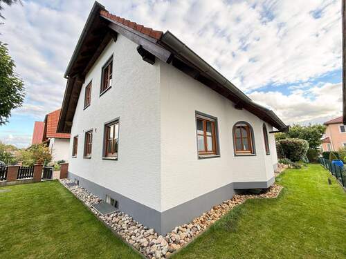 Ansicht - 6 Zimmer Mehrfamilienhaus, Wohnhaus zum Kaufen in Neuburg an der Donau