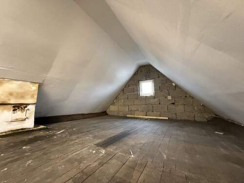 Dachspitz nutzbar für beide Einheiten - 