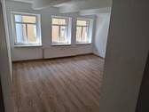Wohnzimmer - Etagenwohnung mit 37,40 m&sup2; in Aschersleben zur Miete