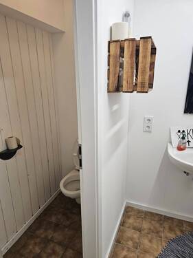 WC - 