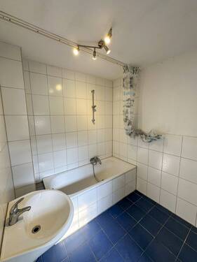 7.1 Badezimmer EG - 