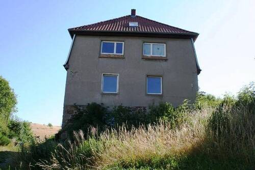 Gibelseite - 8 Zimmer Einfamilienhaus in Nossen