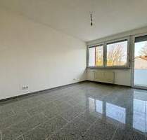 Erstbezug nach Sanierung mit Balkon und Einbauküche: Geschmackvolle 2-Zimmer-Wohnung - Frankfurt am Main Sindlingen